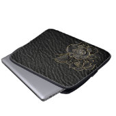 SCHWARZE LEDERSEITE MIT SCHWARZEN GOLD-ROSE AUSSEH LAPTOPSCHUTZHÜLLE (Vorne Knopf)