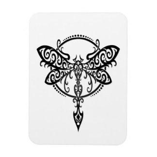 Schwarze Libelle auf Weiß wirbeln Magnet