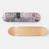 Schwarze lila Kunst auf Skateboard (Horizontal)