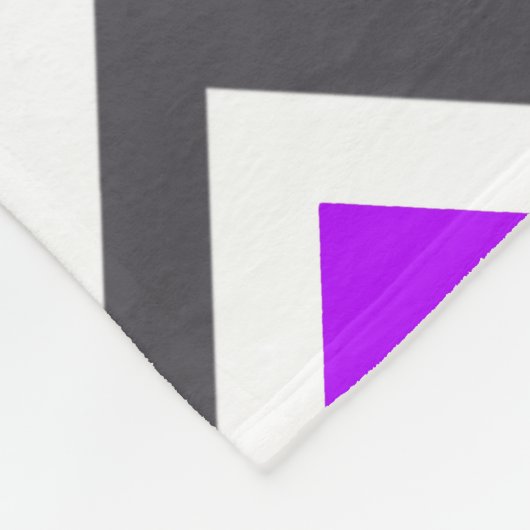 Schwarze lila Zickzack Monogramm-Decke Fleecedecke (Ecke)
