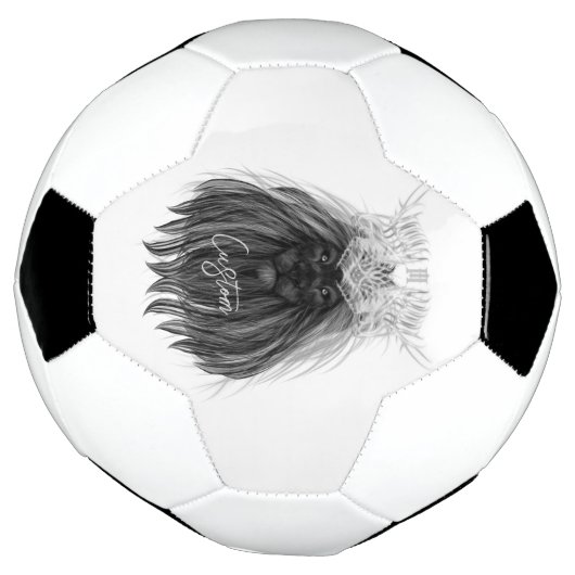 Schwarze Löwe mit Antlerkrone und Monogramm Fußball (Gedreht)