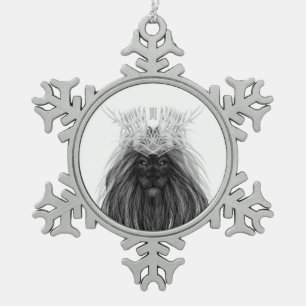 Schwarze Löwe mit Antlerkrone und Monogramm Schneeflocken Zinn-Ornament