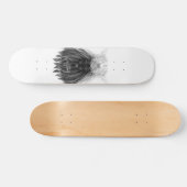 Schwarze Löwe mit Antlerkrone und Monogramm Skateboard (Horizontal)
