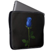 Schwarze Luxus-Laptoptasche mit Midnight Blue Rose Laptopschutzhülle (Vorne Rechts)