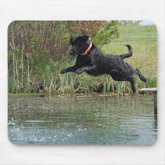 Schwarze Mausunterlage springendes des Labradors Mousepad (Vorne)