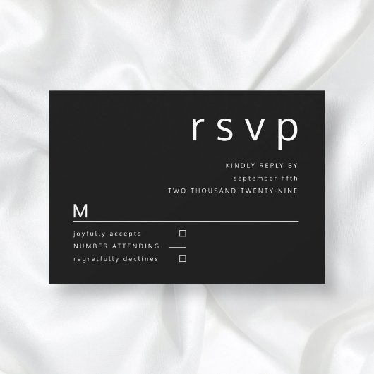 Schwarze Minimalistische Typografie RSVP Karte