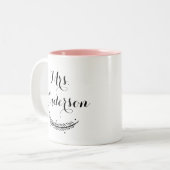 Schwarze moderne Kalligrafie Personalisierte Winte Zweifarbige Tasse (Vorderseite Links)