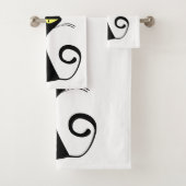 Schwarze, moderne Katze mit gelben Augen Badhandtuch Set (Insitu)