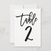 Schwarze moderne Schrift-Tabellennummer 2 im Trend Einladung (Vorderseite)