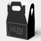 Schwarze Monogramm-Anfangsdatum Hochzeit Geschenkschachtel (Geöffnet)