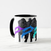 Schwarze Mops in Scarves Tasse (Vorderseite Links)
