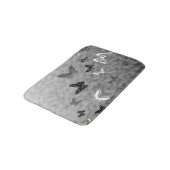 Schwarze n-Weiß-Schmetterlinge Badematte (Schrägansicht)