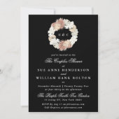 Schwarze Pampas Floral Monogram Kranz Paare Dusche Einladung (Vorderseite)