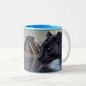 Schwarze Panther in Chichen Itza Mexiko Zweifarbige Tasse (VorderseiteRechts)