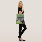 Schwarze Pferdeköpfe im friedlichen Profillicht Tasche (Am Model)