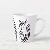 Schwarze Pferdeköpfe Milchtasse (Rechts)