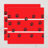 Schwarze Pfoten-Karte mit rotem Hintergrund. (Vorne/Hinten)