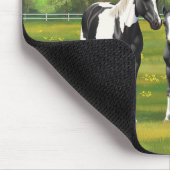 Schwarze Pinto Farbe Quarter Pferde im Sommer Weid Mousepad (Ecke)
