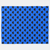 Schwarze Polka Herzen auf blau Fleecedecke (Vorderseite (Horizontal))