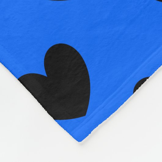 Schwarze Polka Herzen auf blau Fleecedecke (Ecke)