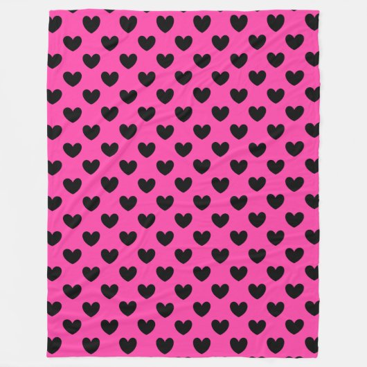 Schwarze Polka Herzen auf Fuchsienrosa Fleecedecke (Vorderseite)