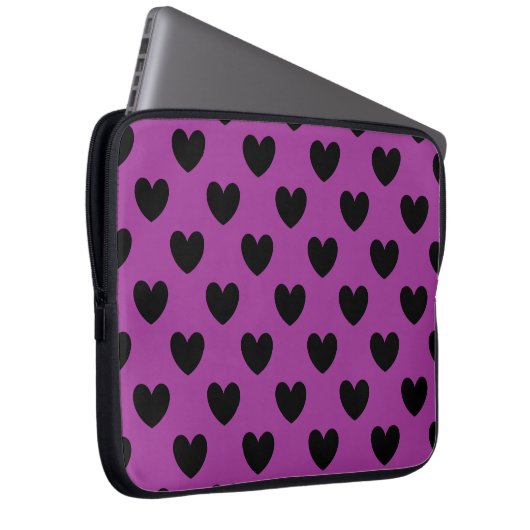 Schwarze Polka-Herzen auf lila Laptopschutzhülle (Vorne Rechts)