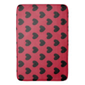 Schwarze Polka Herzen auf rot Badematte (Vorderseite Vertikal)