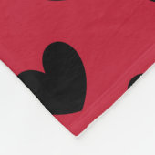 Schwarze Polka Herzen auf rot Fleecedecke (Ecke)
