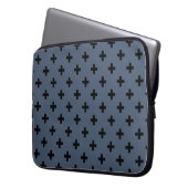 Schwarze Polka-Kreuze auf blau-grau Laptopschutzhülle (Vorderseite Links)