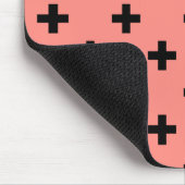 Schwarze Polka-Kreuze auf Pfirsich Mousepad (Ecke)