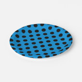 Schwarze Polka Punkte am Himmel blau Pappteller (Schrägansicht)