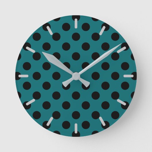 Schwarze Polka Punkte auf aquamarin Runde Wanduhr (Vorderseite)