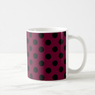 Schwarze Polka-Punkte auf Bordeaux Kaffeetasse