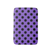 Schwarze Polka-Punkte auf Lavendel Badematte (Vorderseite Vertikal)