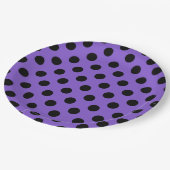 Schwarze Polka-Punkte auf Lavendel Pappteller (Schrägansicht)