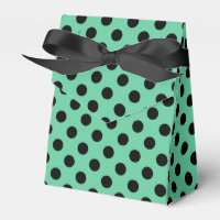 Schwarze Polka Punkte auf Minzgrün