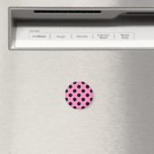 Schwarze Polka-Punkte auf Rosa Magnet (In Situ (Geschirrspüler))
