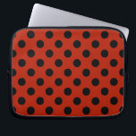 Schwarze Polka Punkte auf rot Laptopschutzhülle<br><div class="desc">Schwarze Polka Punkte auf rot</div>
