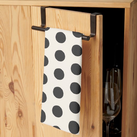 Schwarze Polka-Punkte Geschirrtuch (Drittel gefaltet)