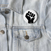 Schwarze Protestfaust Button (Beispiel)