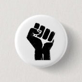 Schwarze Protestfaust Button (Vorderseite)