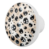 Schwarze Punkte auf Tan Keramikknauf (Rechts)