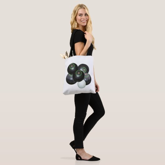 Schwarze Rasenbowle auf Weiß, Tasche (Am Model)