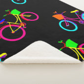 Schwarze Regenbogenbikes farbenfrohe Fahrräder Sherpadecke (3/4)