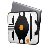 Schwarze Retro-Mod-Geometrie in Orange Laptopschutzhülle (Vorderseite Links)