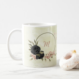 schwarze rosafarbene Blüten  Kaffeetasse