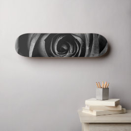 Schwarze Rose Blume Blumendekoration Vintag Skateboard
