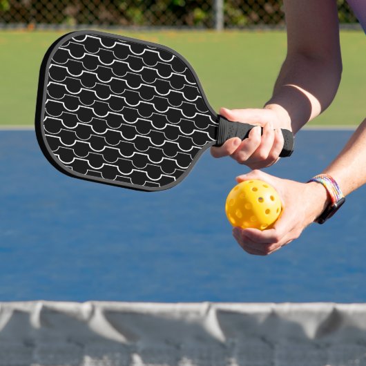 Schwarze Scallops Pickleball Schläger (InSitu)