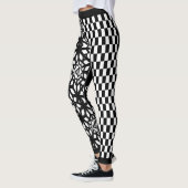 Schwarze Schachbretter und Spitzenherz Leggings (Links)