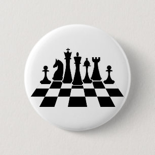 Schwarze Schachstücke auf dem Schachbrett Button